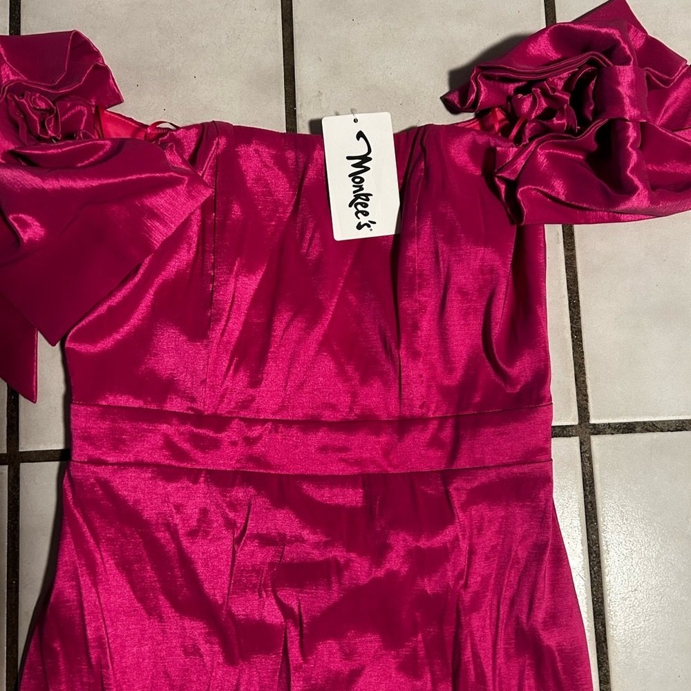 NWT BOW SHOULDER TAFFETA DRESS - Picture 2 of 4